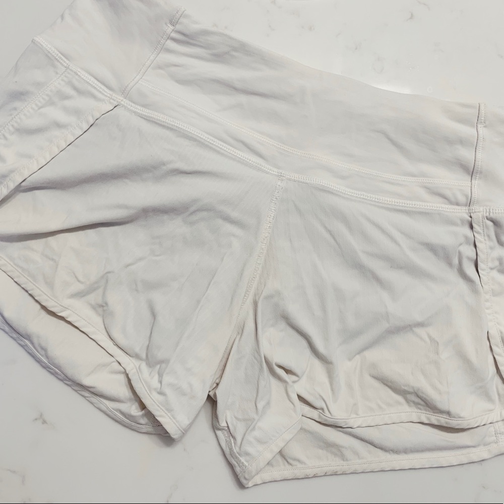 LULULEMON white shorts (size 4)